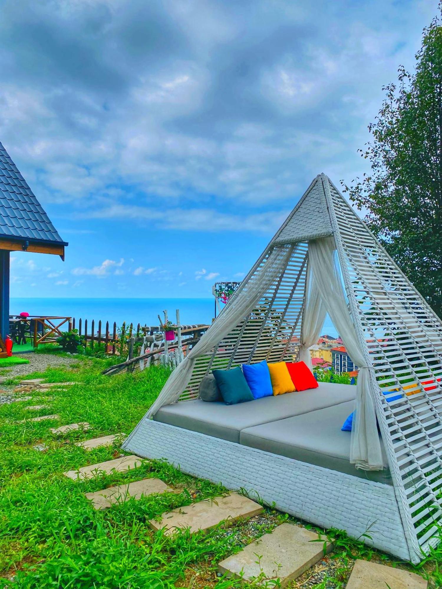 Lavinya Suit Bungalov Rize Exteriör bild